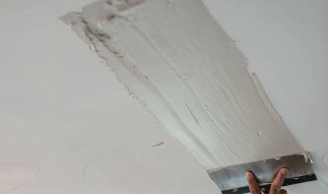 Spackling a Ceiling